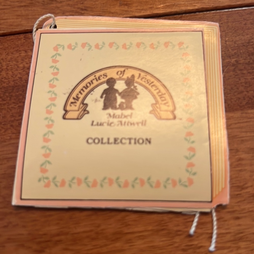 ⭐️HP!⭐️ Enesco Memories of Yesterday “Girl with Toy Chest” porcelain sign. - Picture 11 of 13